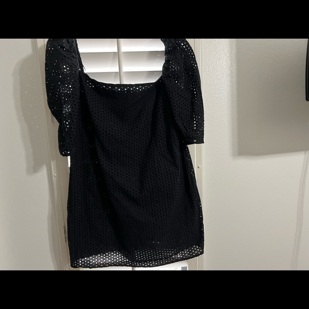 New, never worn black dress. In size XXL.